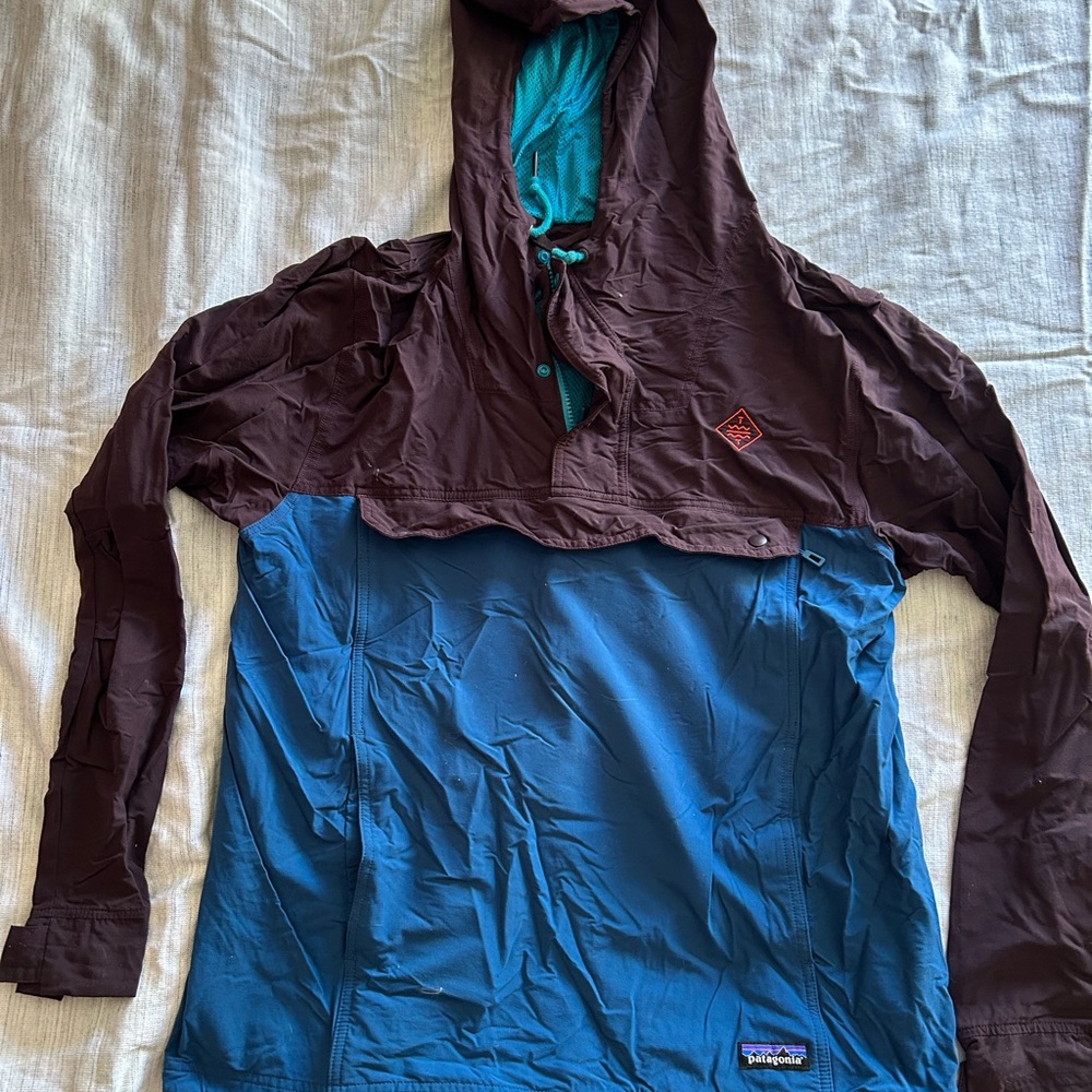 Patagonia Teal and Brown Hooded Jacket